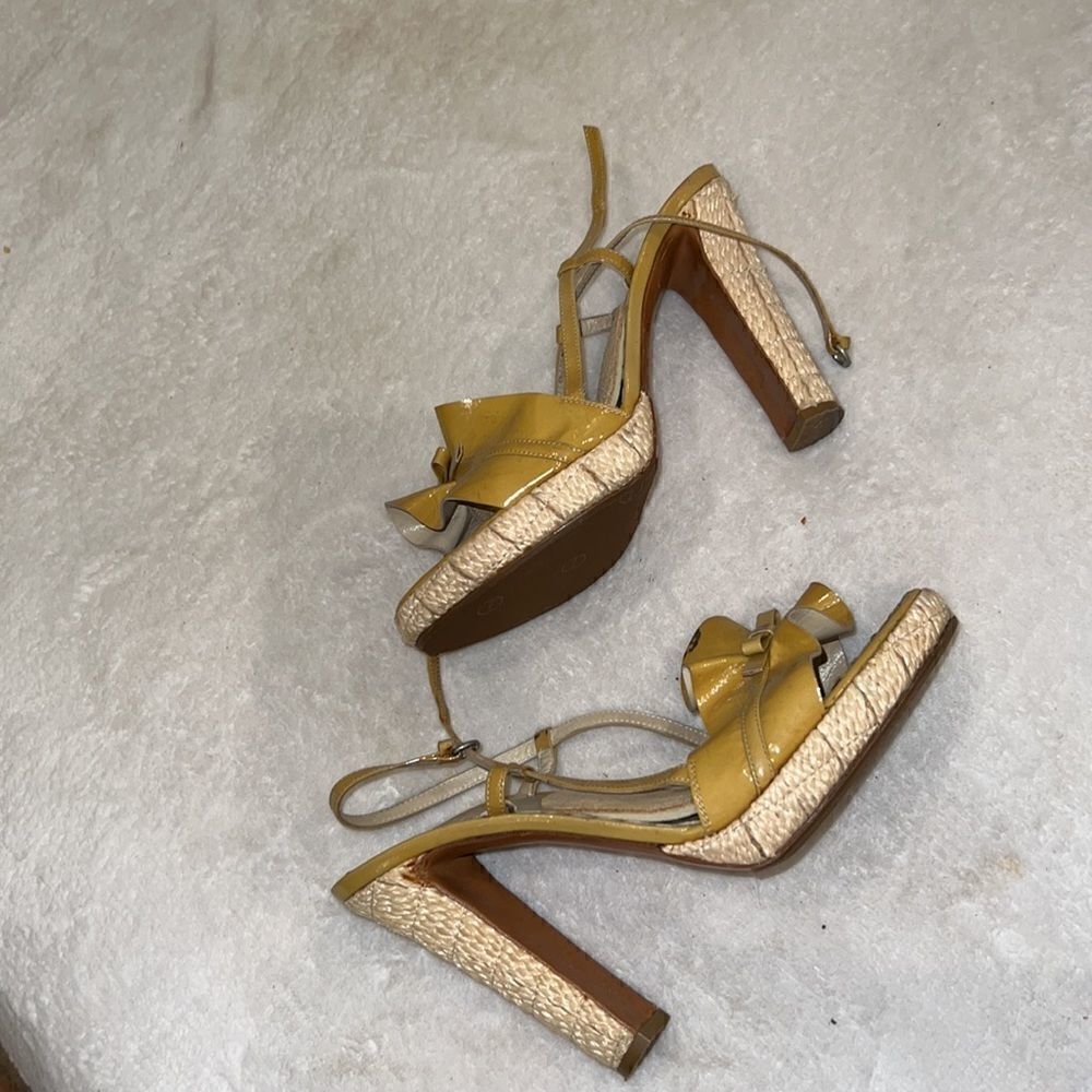 Womens size 9 mustard moschino heels with bow wooden heel made in Italy